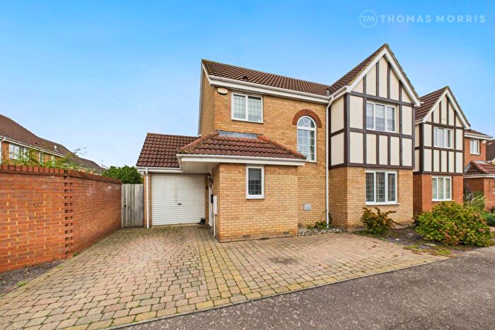 3 Bedroom Detached House For Sale In Windmill View, Biggleswade, SG18