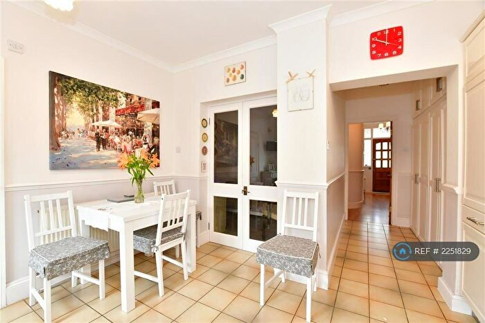 4 Bedroom Terraced House To Rent In Altmore Avenue, London, E6