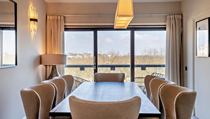 4 Bedroom Penthouse To Rent In Strathmore Court, Park Road, NW8