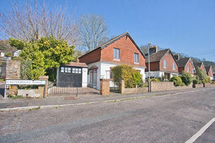 4 Bedroom Detached House For Sale In Castlemount Road, Dover, Kent, CT16