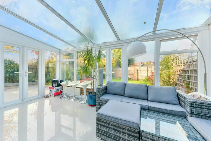 4 Bedroom Property To Rent In Windermere Avenue, London, SW19