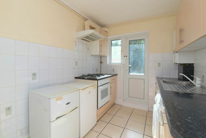 2 Bedroom Flat To Rent In Nicoll Rd, London, NW10