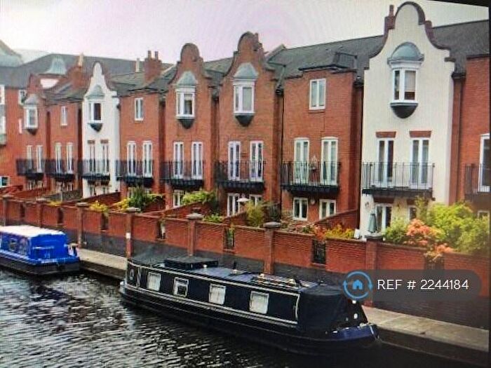 3 Bedroom Terraced House To Rent In Symphony Court, Birmingham, B16
