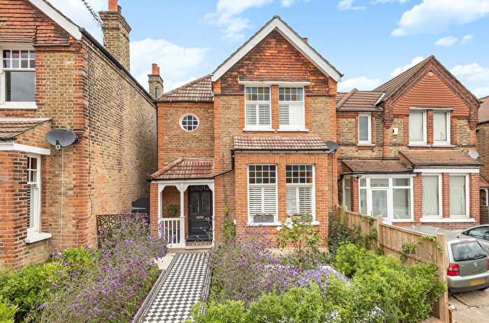 4 Bedroom Detached House For Sale In St. Julians Farm Road, West Norwood, London, SE27