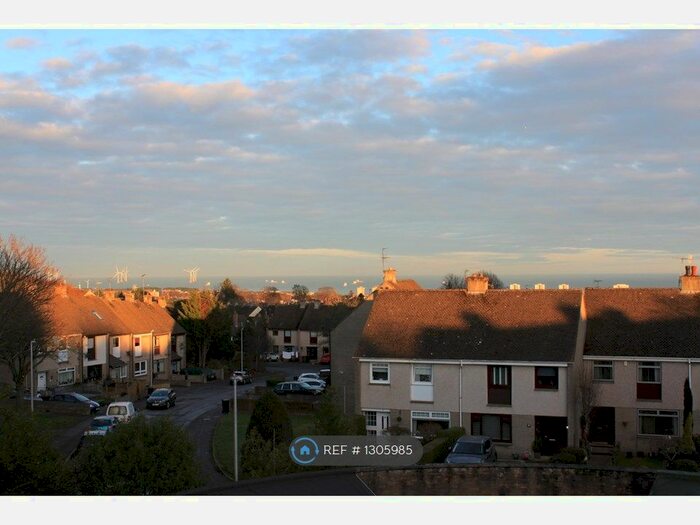 3 Bedroom Flat To Rent In Larch Road, Aberdeen AB16