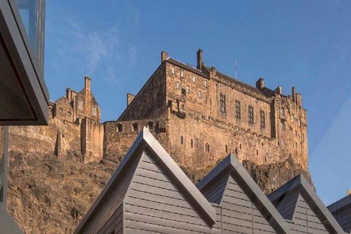 1 Bedroom Flat To Rent In King's Stables Road, Old Town, Edinburgh, EH1