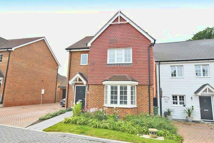 3 Bedroom Detached House For Sale In Maxted Road, Bearsted, ME14
