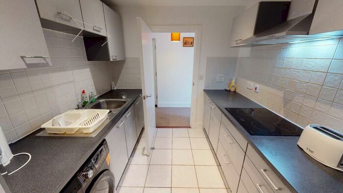 1 Bedroom Flat To Rent In Great Ormes House, Ferry Court, Cardiff, CF11