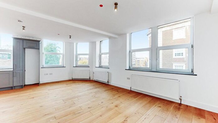 Apartment To Rent In Goswell Road, EC1V