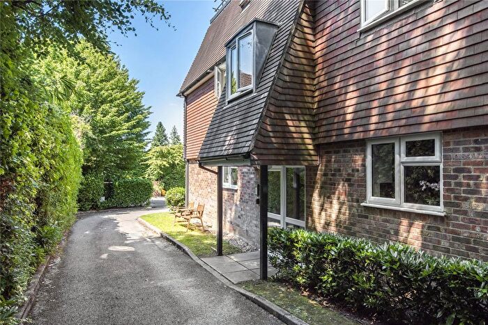 1 Bedroom Flat For Sale In Wood Road, Hindhead, Surrey, GU26