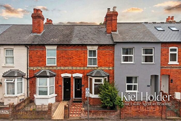 2 Bedroom Terraced House For Sale In Connaught Road, Reading, RG30