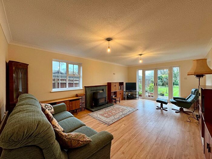 4 Bedroom Detached House For Sale In Wallingtons Road, Kintbury, Hungerford, RG17