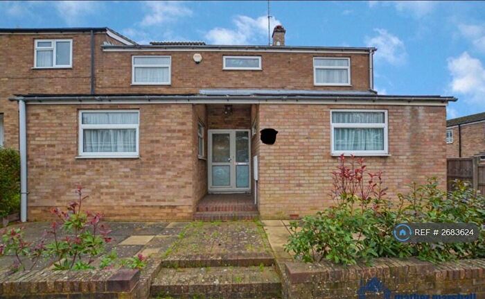 4 Bedroom End Of Terrace House To Rent In Grace Way, Stevenage, SG1