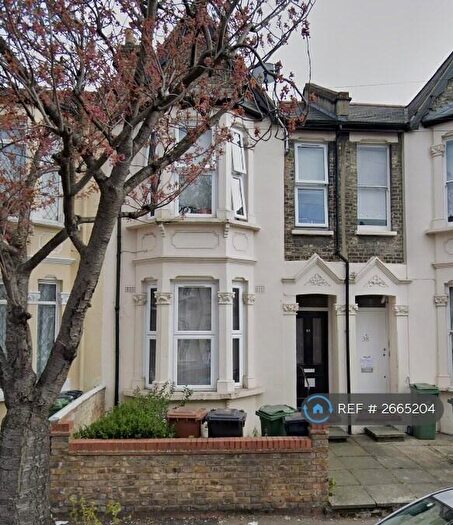 2 Bedroom Flat To Rent In Goodall Road, London, E11