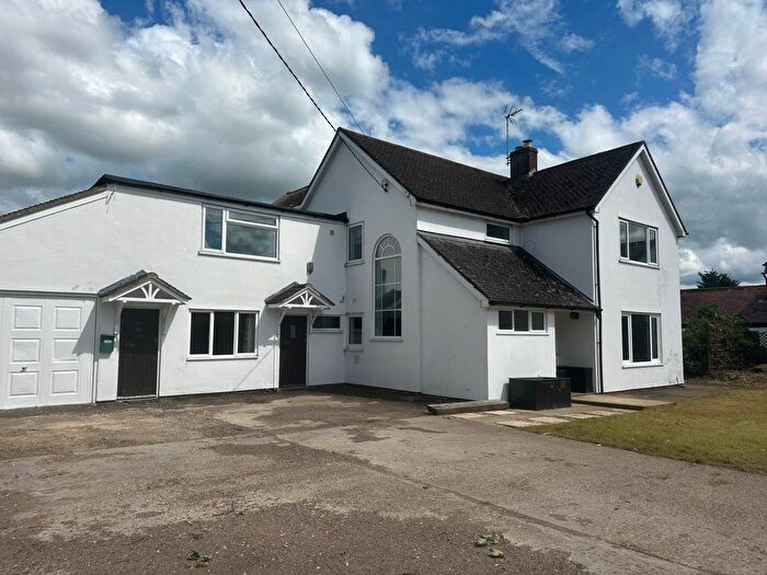 4 Bedroom Detached House To Rent In Worminghall Road, Aylesbury, HP18