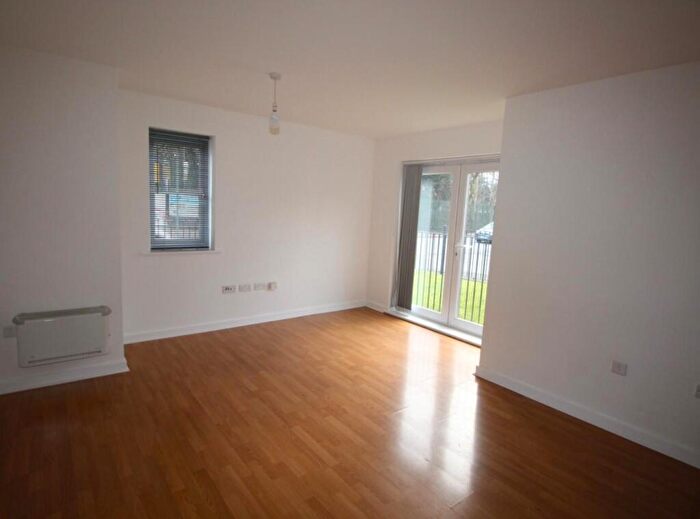 2 Bedroom Flat To Rent In Hazelbottom Road, Manchester, M8