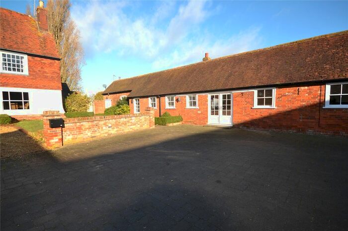 2 Bedroom Bungalow To Rent In Annexe To Barnston House Farm, High Roding, CM6