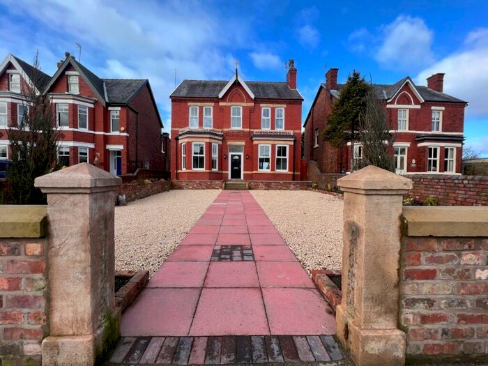 4 Bedroom Detached House To Rent In Mill Lane, Southport, Merseyside, PR9