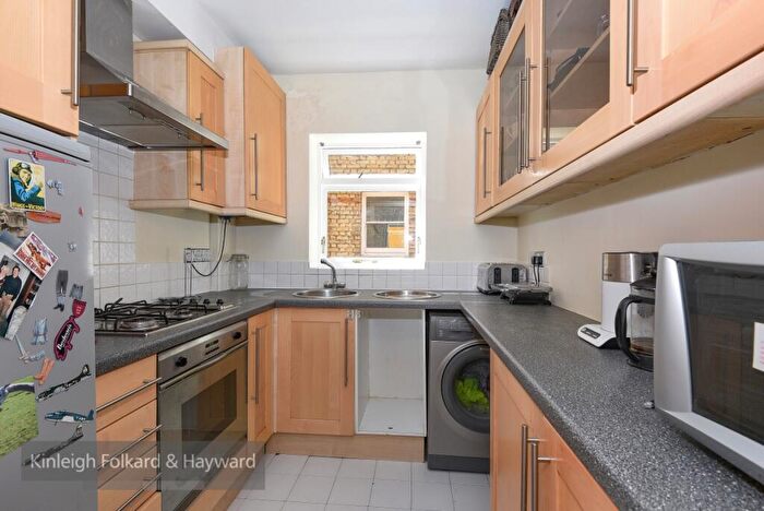 2 Bedroom Flat To Rent In Crescent Road, London, N8