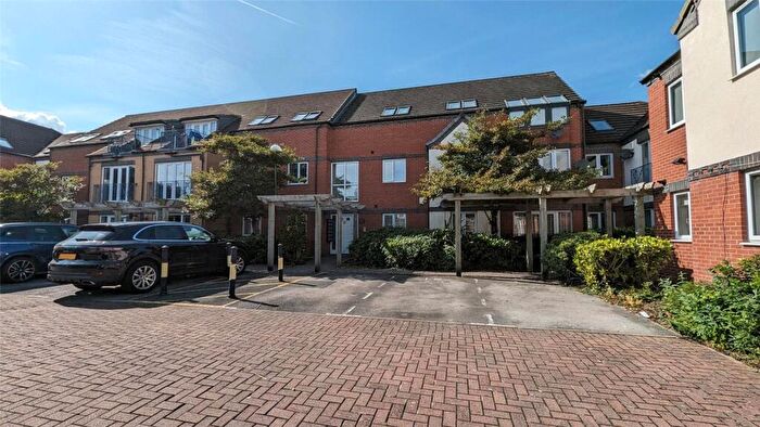 2 Bedroom Flat For Sale In Edward Road, West Bridgford, Nottingham, Nottinghamshire, NG2