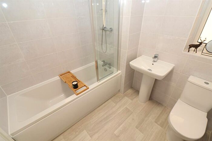 2 Bedroom End Of Terrace House For Sale In Carnelian Avenue, Wellingborough, NN8