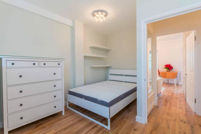 2 Bedroom Flat To Rent In Grays Inn Road, Bloomsbury, London, WC1X