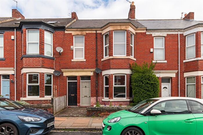 2 Bedroom Flat To Rent In Tosson Terrace, Heaton, Newcastle Upon Tyne, NE6