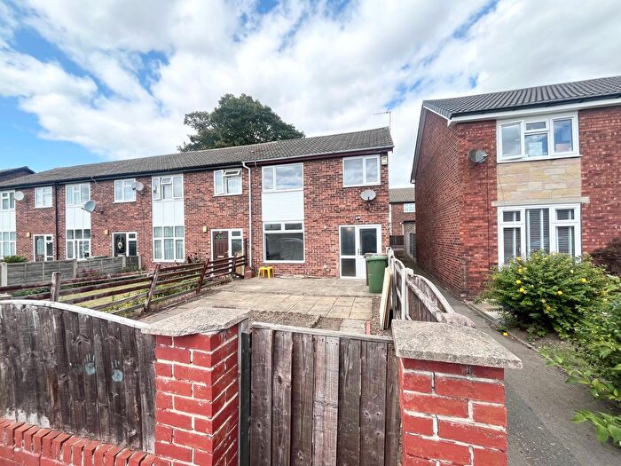 2 Bedroom End Of Terrace House To Rent In Trinity Street, Wakefield, WF1