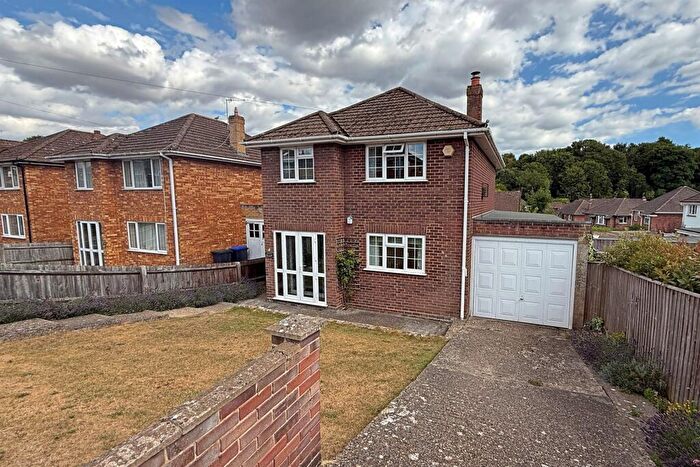 3 Bedroom Detached House For Sale In Salisbury, SP1