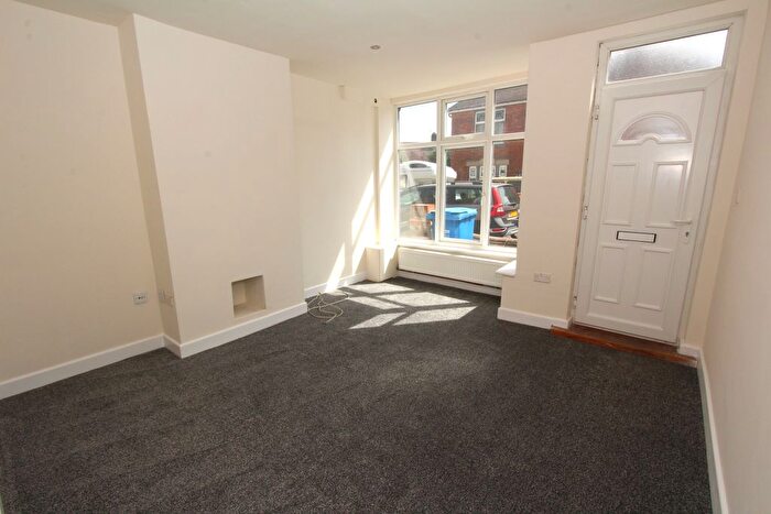 2 Bedroom Terraced House To Rent In Chesterfield Avenue, New Whittington, S43