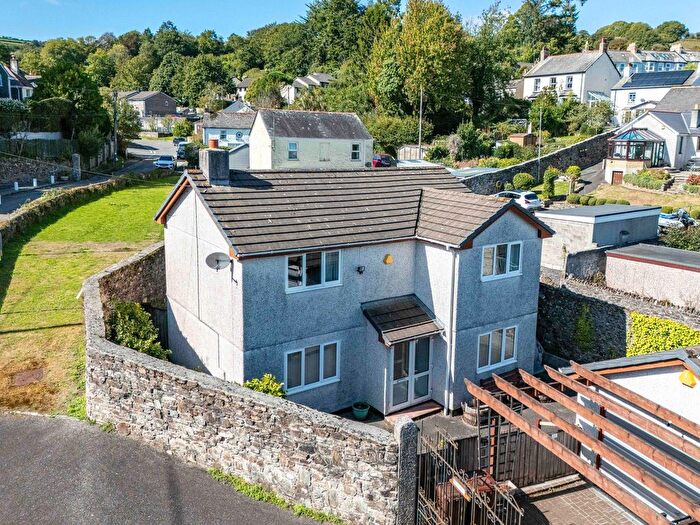 3 Bedroom Detached House For Sale In Tanhouse Road, Lostwithiel, PL22