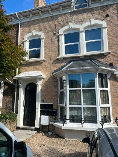 1 Bedroom Flat To Rent In Kilkenny Avenue, Taunton, TA2