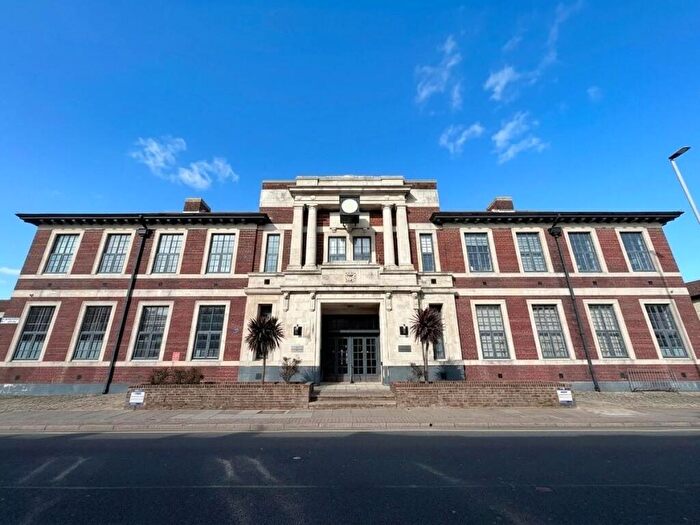 1 Bedroom House To Rent In Highland Road, Southsea, PO4