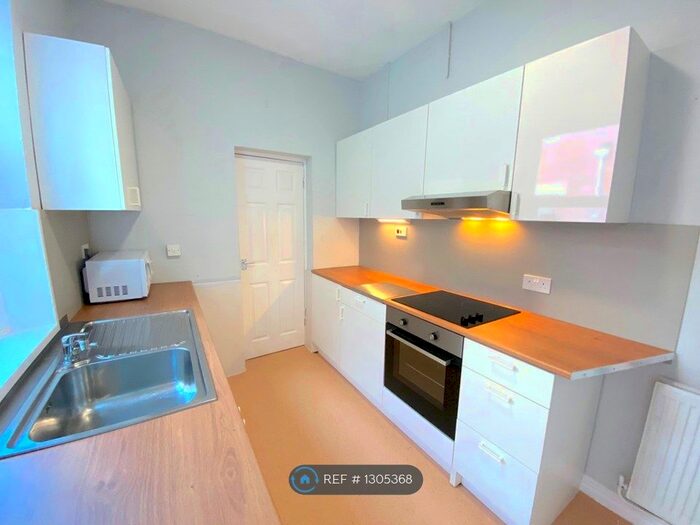 5 Bedroom Terraced House To Rent In Ashfields New Road, Newcastle-Under-Lyme ST5