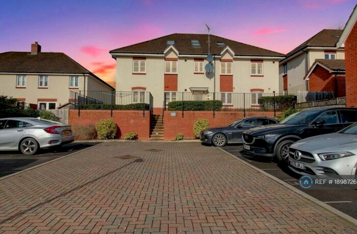 2 Bedroom Flat To Rent In Shirehampton, Bristol, BS11