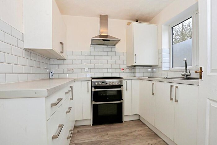 3 Bedroom End Of Terrace House For Sale In Stagshaw Drive, Peterborough, PE2