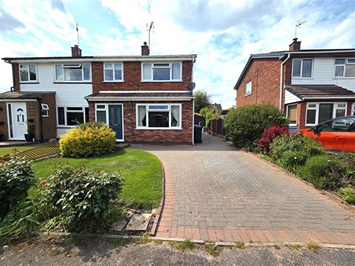 3 Bedroom House For Sale In Lexington Gardens, Tuxford, Newark, NG22