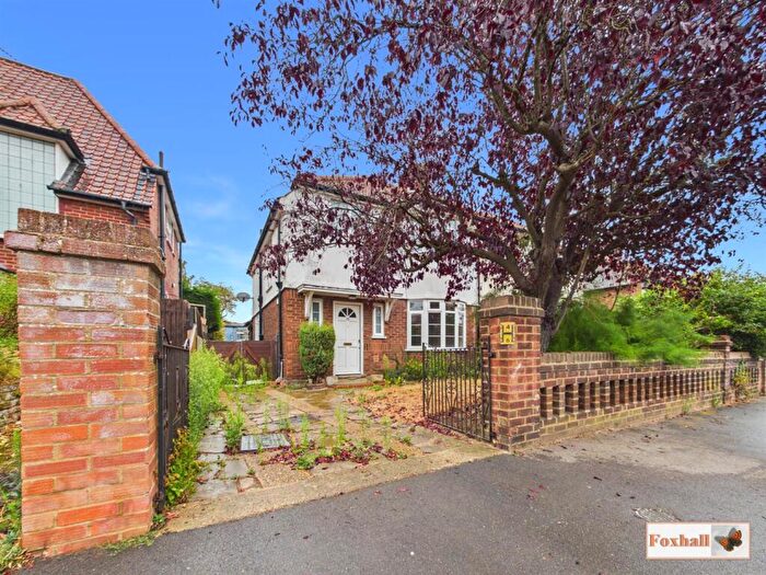 3 Bedroom Semi Detached House For Sale In Belstead Avenue, Ipswich, IP2
