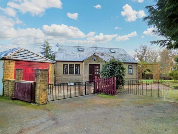 2 Bedroom Detached Bungalow To Rent In Harewood Road, Skipton, BD23