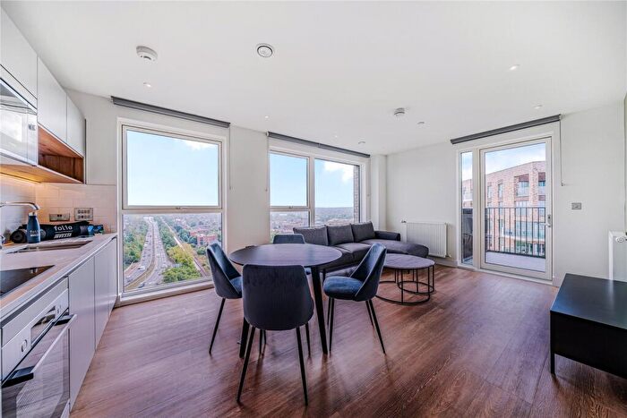 2 Bedroom Apartment To Rent In Henley Cross, London, SE3