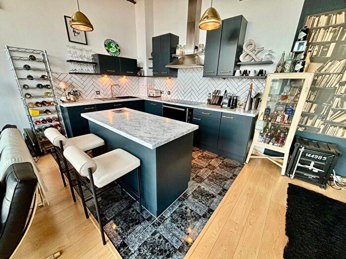 2 Bedroom Flat For Sale In Great Hampton Street, Birmingham, B18