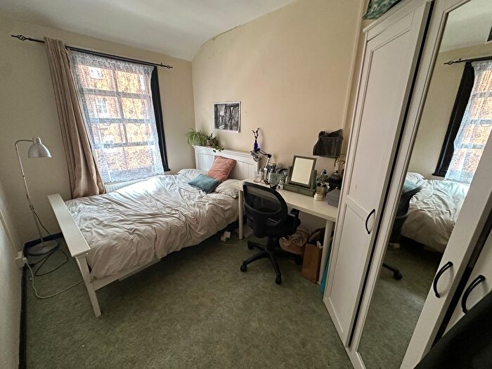 2 Bedroom Flat To Rent In Tavistock Street, London, WC2E
