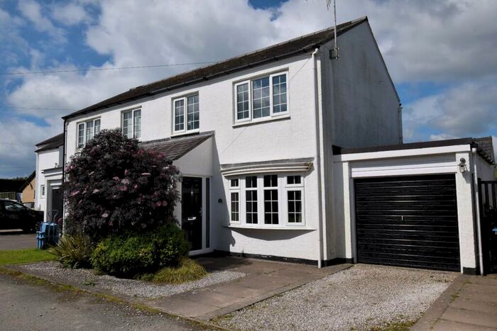 3 Bedroom Semi-Detached House For Sale In Tyddyn Adi, Morfa Bychan, LL49