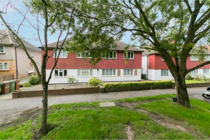 2 Bedroom Property To Rent In Epsom Road, Sutton, SM3