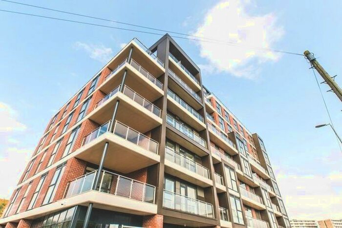 2 Bedroom Flat To Rent In Bridgewater Gate, Woden Street, Salford, Lancashire, M5