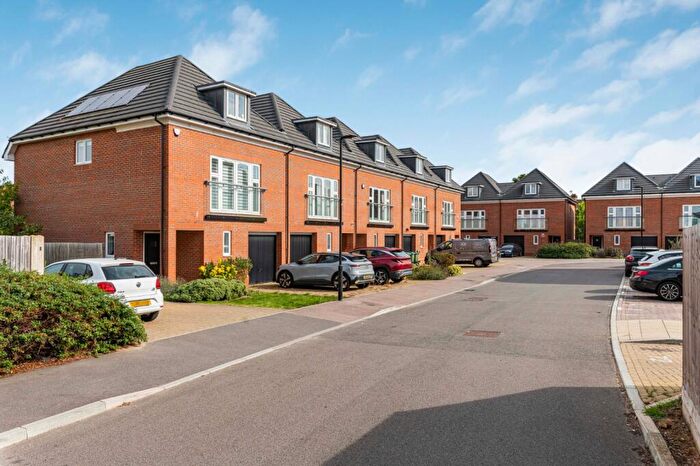 4 Bedroom Terraced House For Sale In Holland Gardens, London, SE9