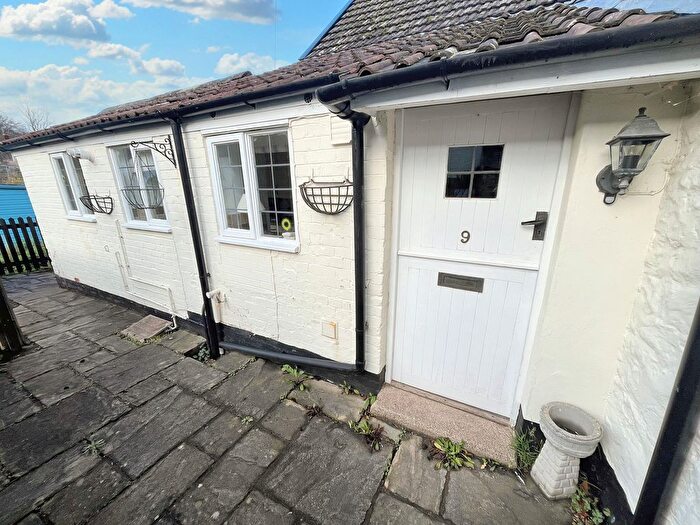 2 Bedroom Cottage To Rent In Manor Road, Minehead, TA24