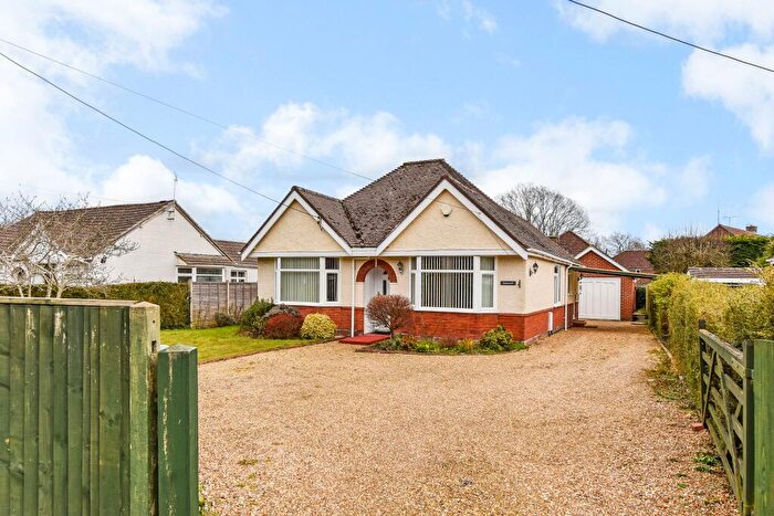 3 Bedroom Detached Bungalow For Sale In Waltham Chase, SO32