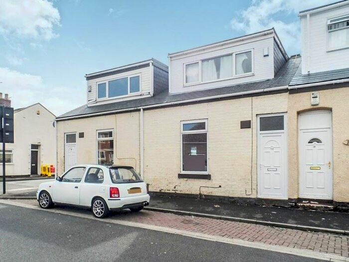 2 Bedroom Cottage To Rent In Neville Road, Sunderland, SR4