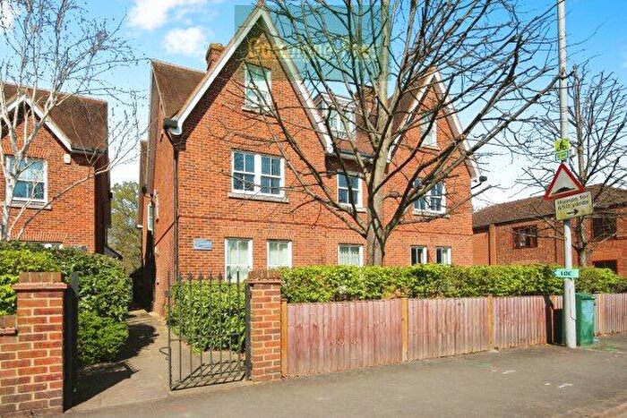 2 Bedroom Flat To Rent In Kingston Vale, London, SW15